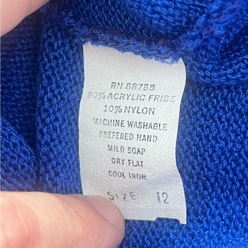 Vintage Blue Sweater Suit with Gold Heart Buttons 12 - Picture 10 of 11